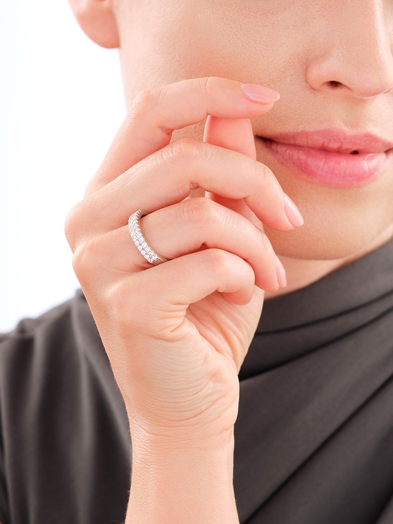 18 K Geelgoud met Rhodium Plaating – Verfijnde Ringen